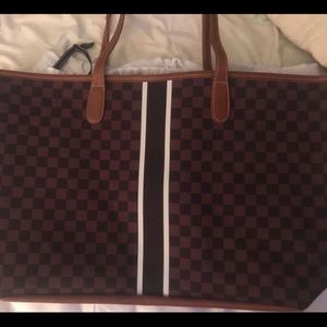 Brand New, Never Used Barrington Purse